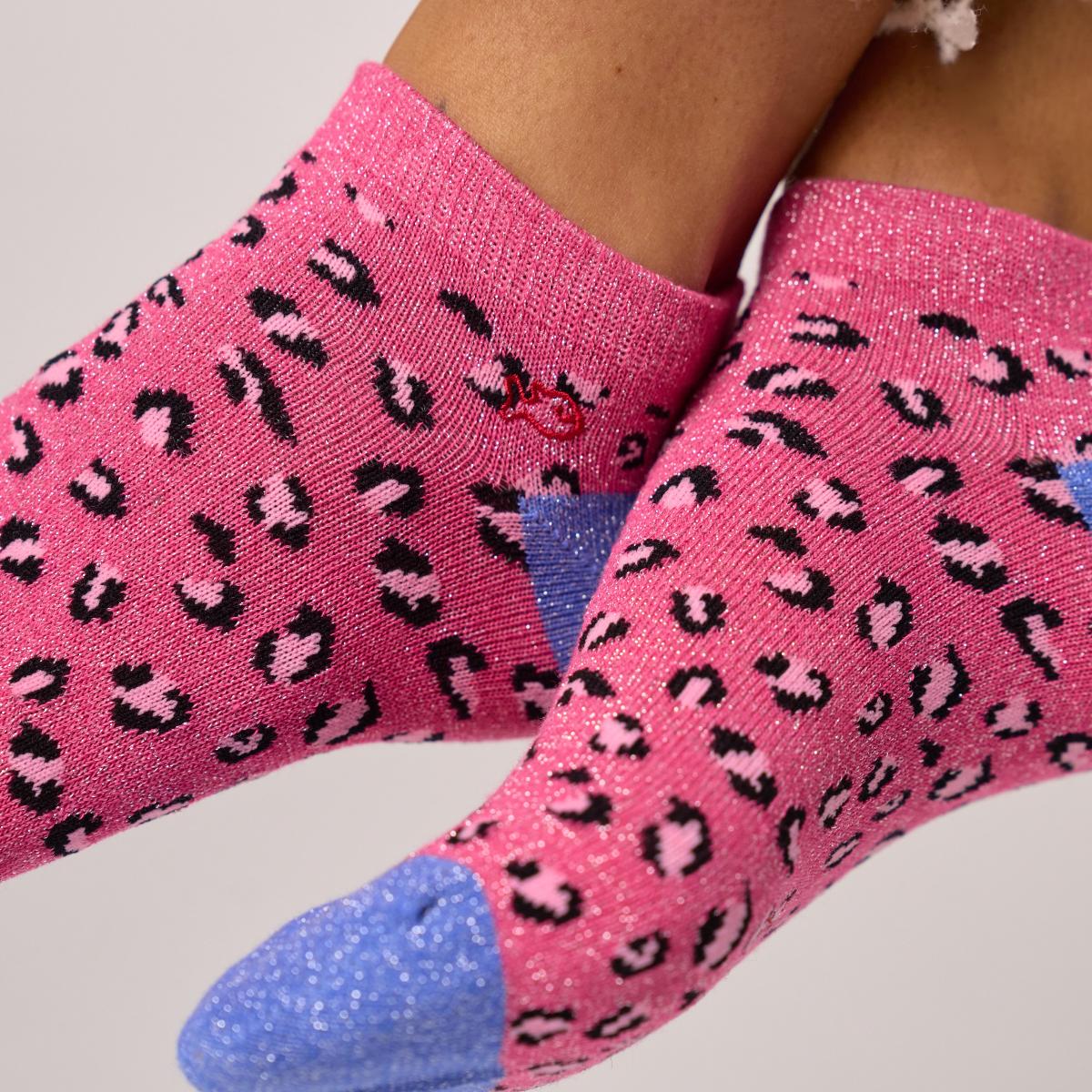 Enkelsokken met dierenprint van gekamd katoen - Luipaard, roze en blauw