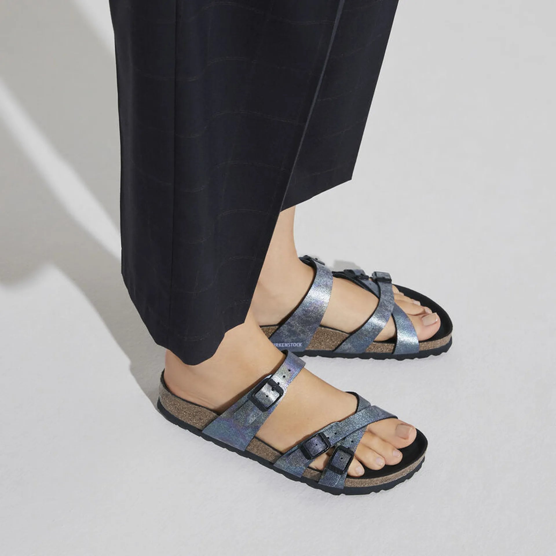 Franca Iridescent Black
