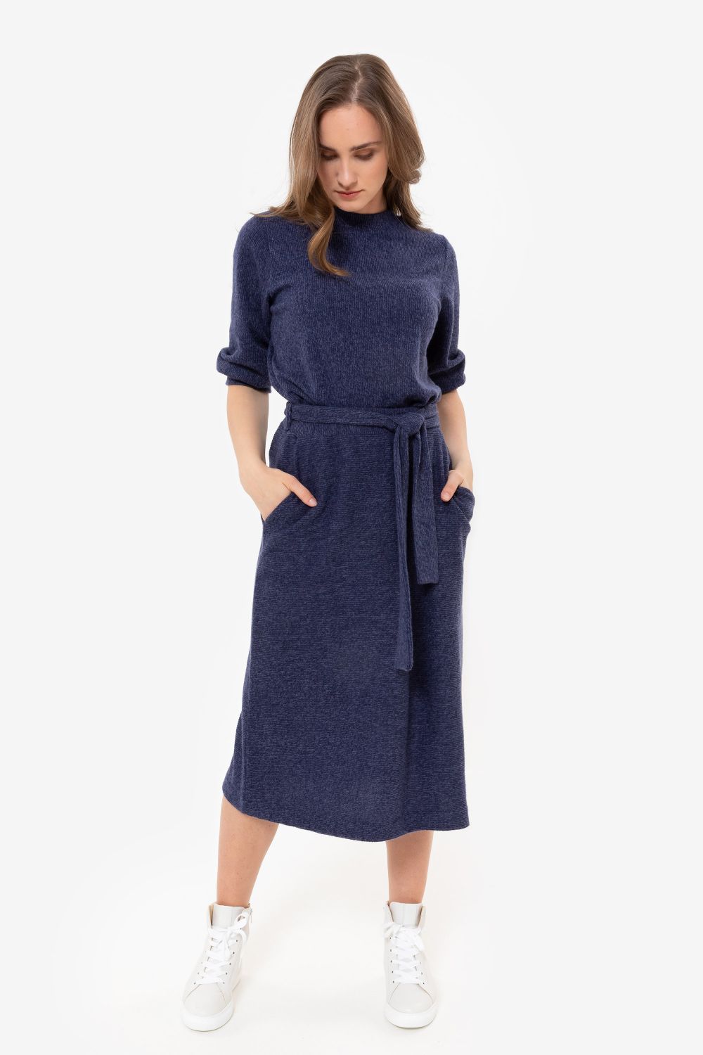 Blauwe tricot midirok met tailleceintuur