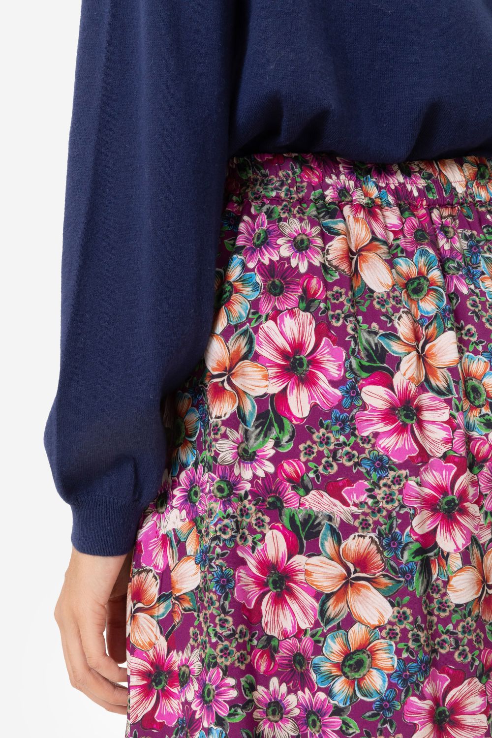Lange evasé rok met fuchsia bloemenprint