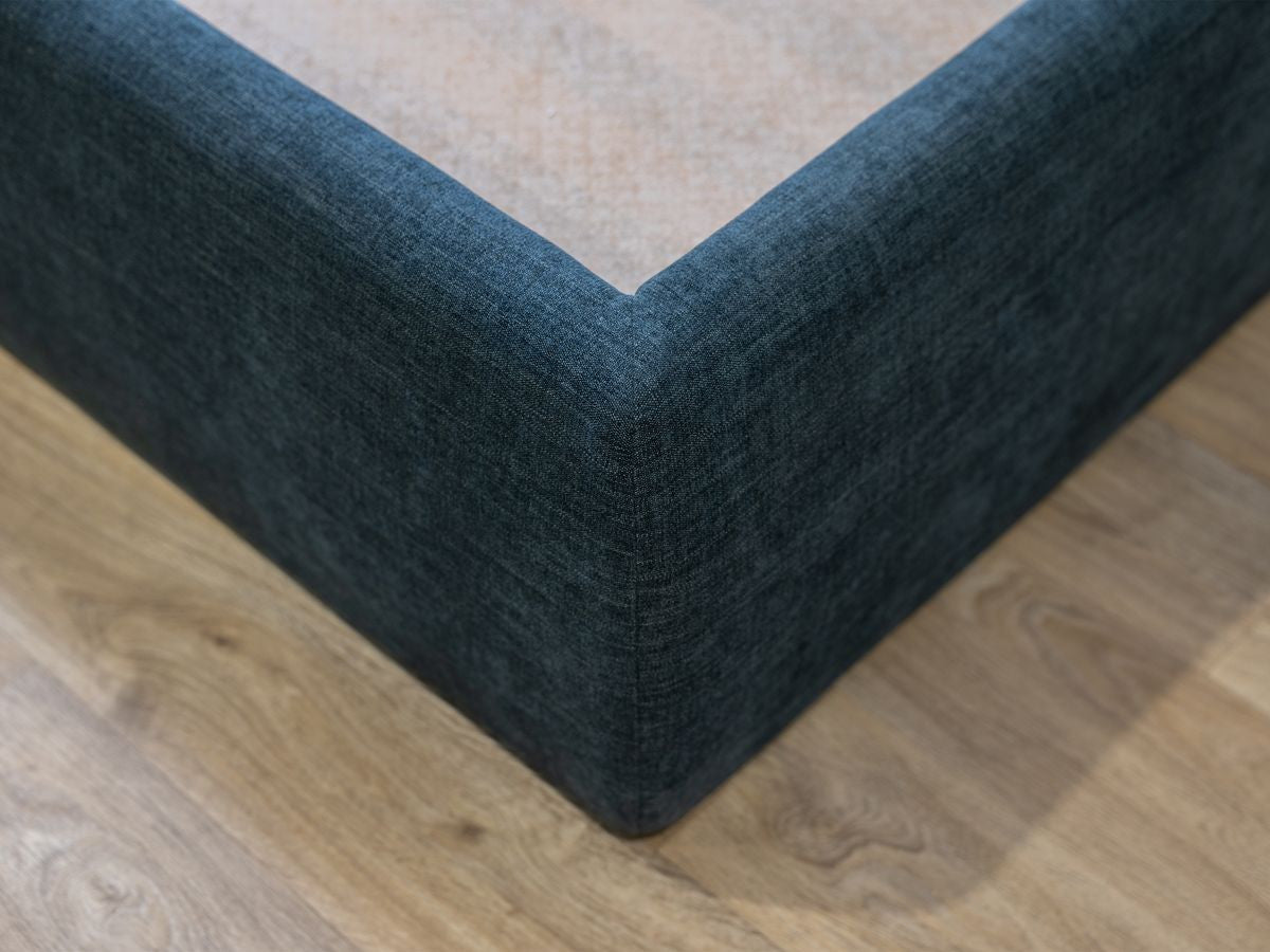 Louise opbergbed met gestoffeerd hoofdbord