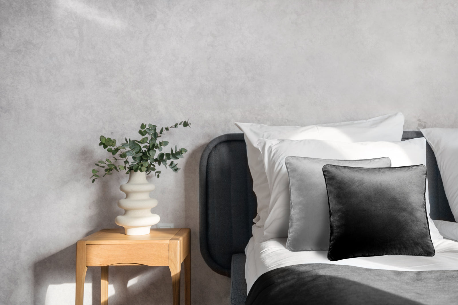 Heckettlane - Coussin Décoratif - Velours Original - Moonless Black