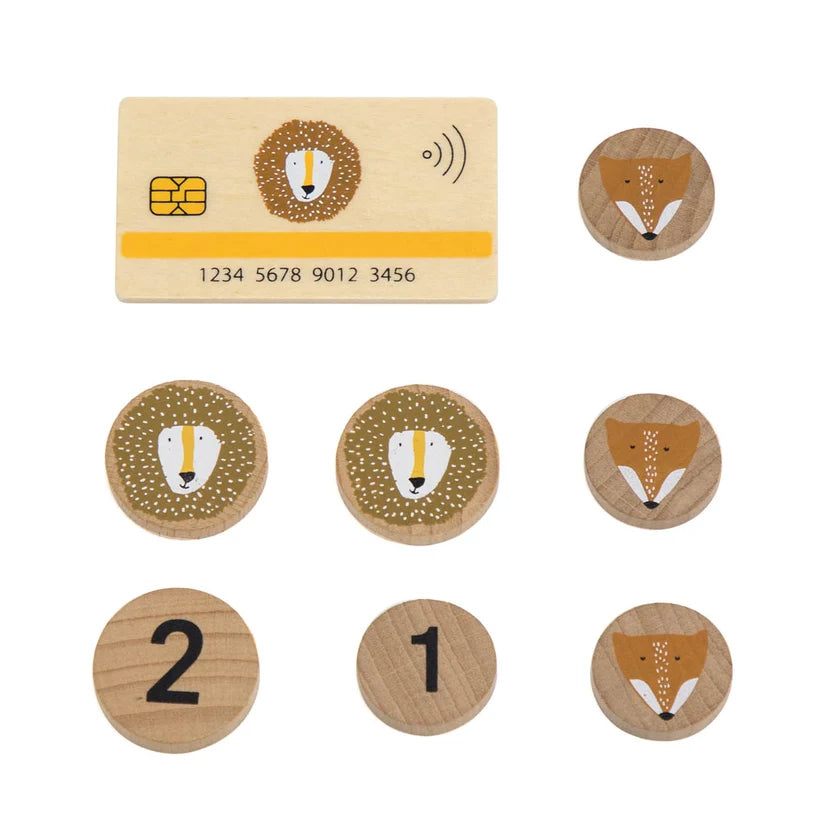 Houten kassa met accessoires