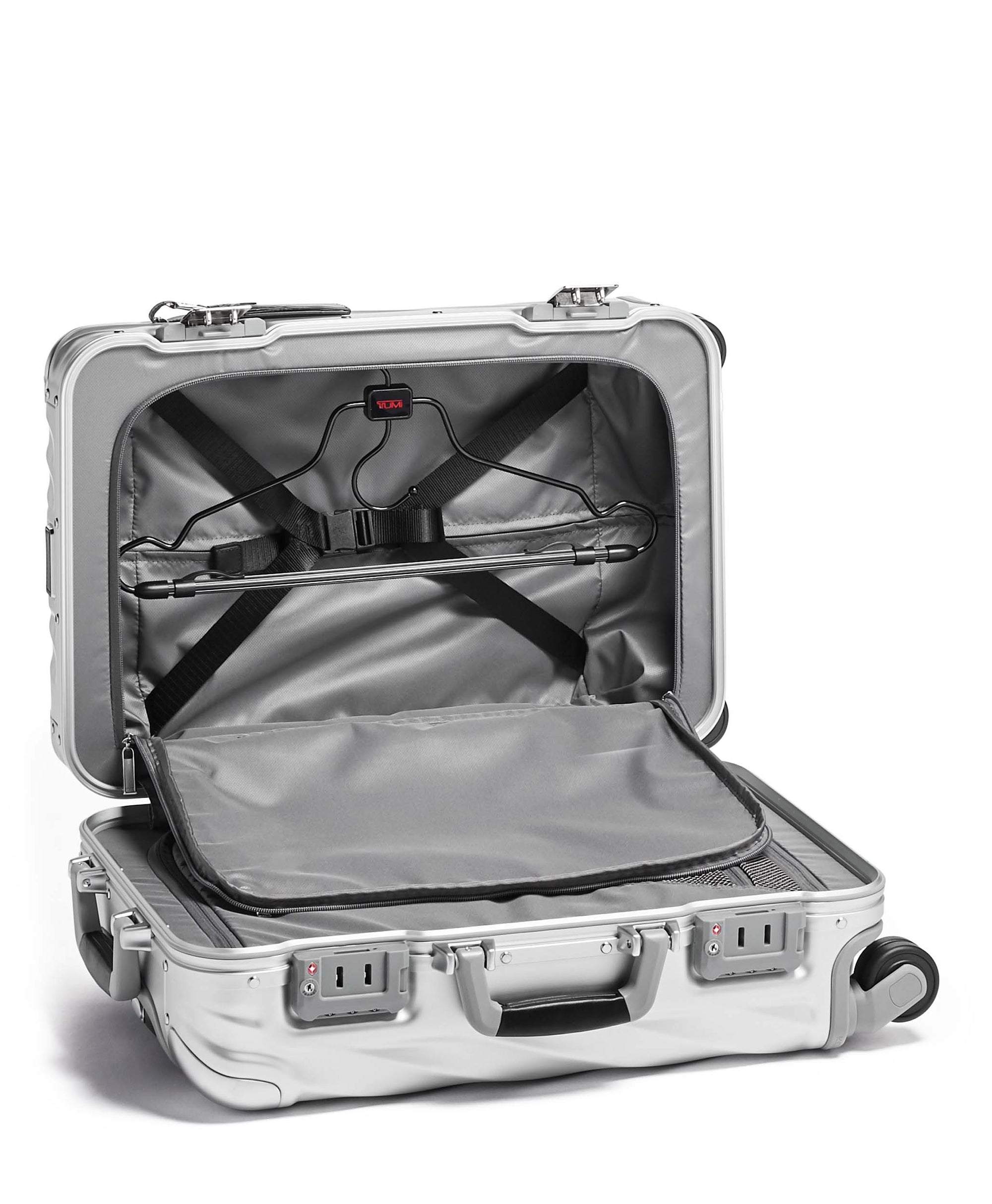 19 Degree Aluminum - International Carry-On - Silver
