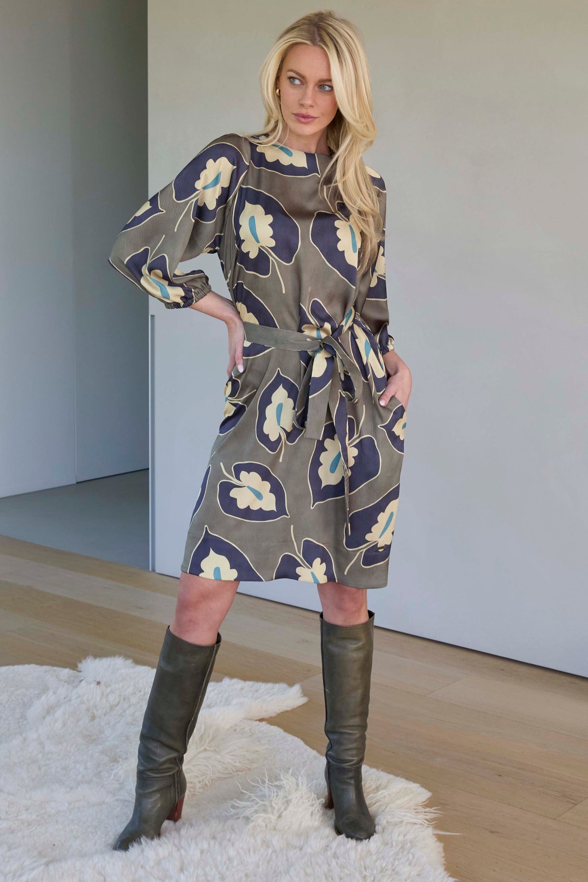 Jurk - Dana Olive Gold Leaves