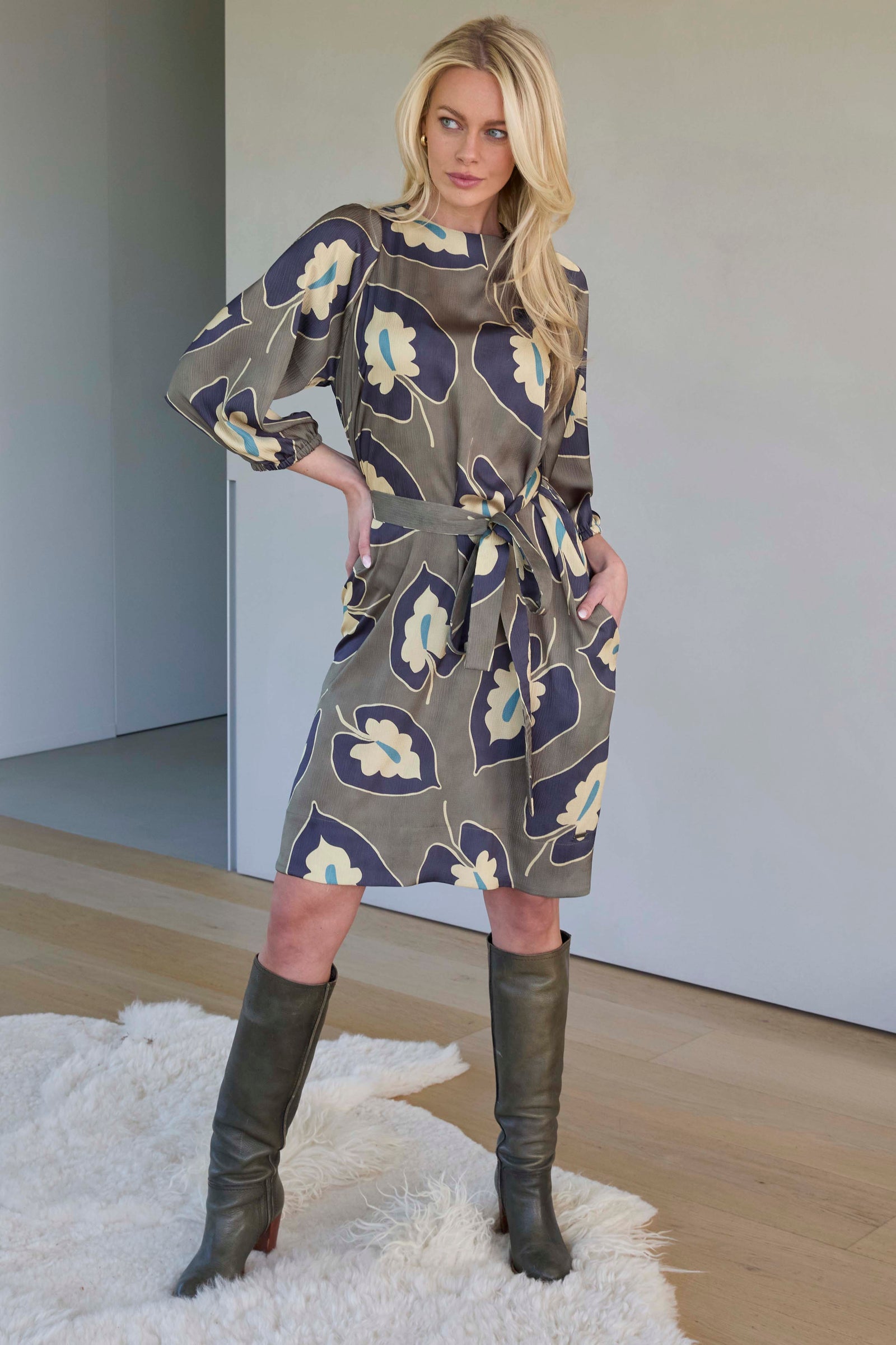 Jurk - Dana Olive Gold Leaves
