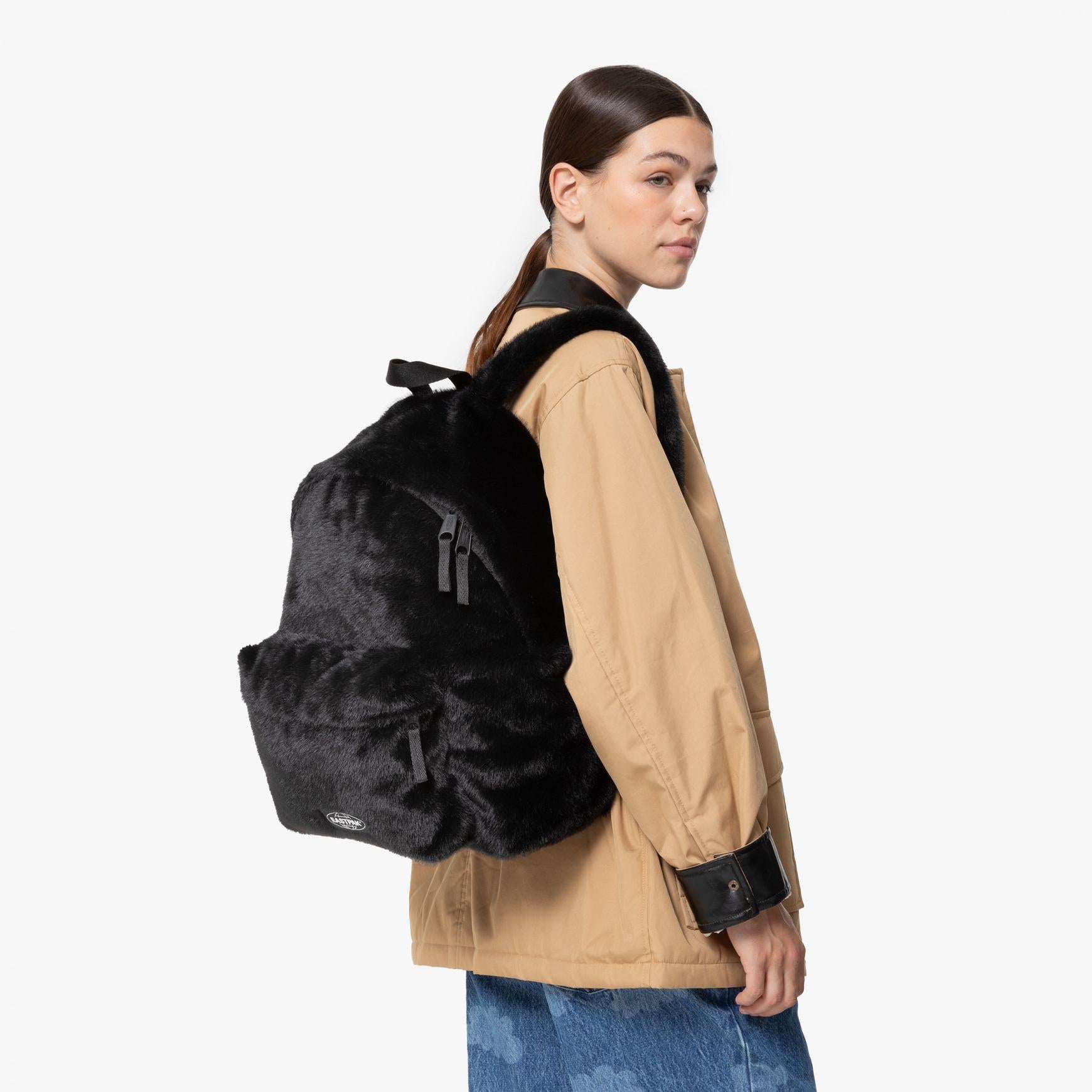 Padded Pak'R Fuzzy Black