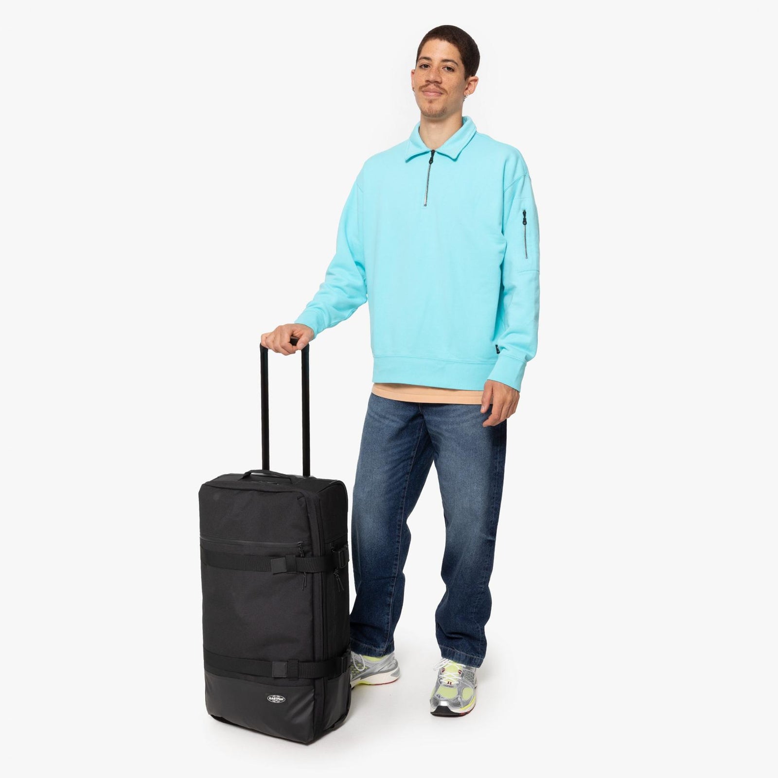 Icon Travel'R M On Black