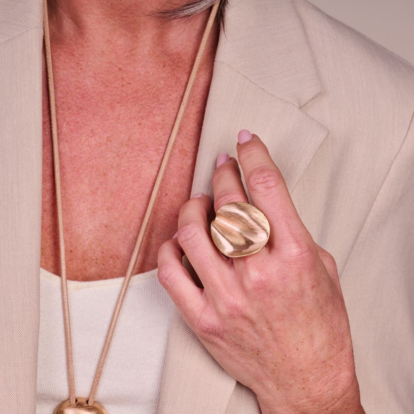 Bague - Bri5 Ring Goudkleurig Mat