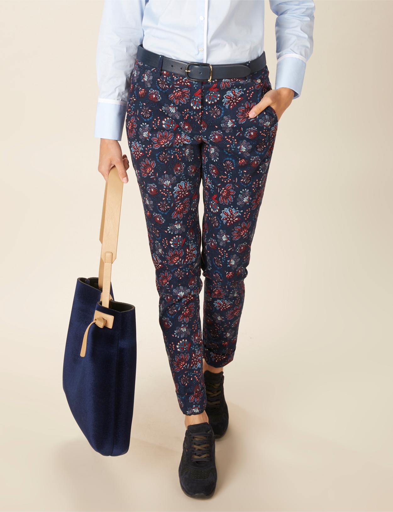 Cotton Chino Pants In Blue - Blauw