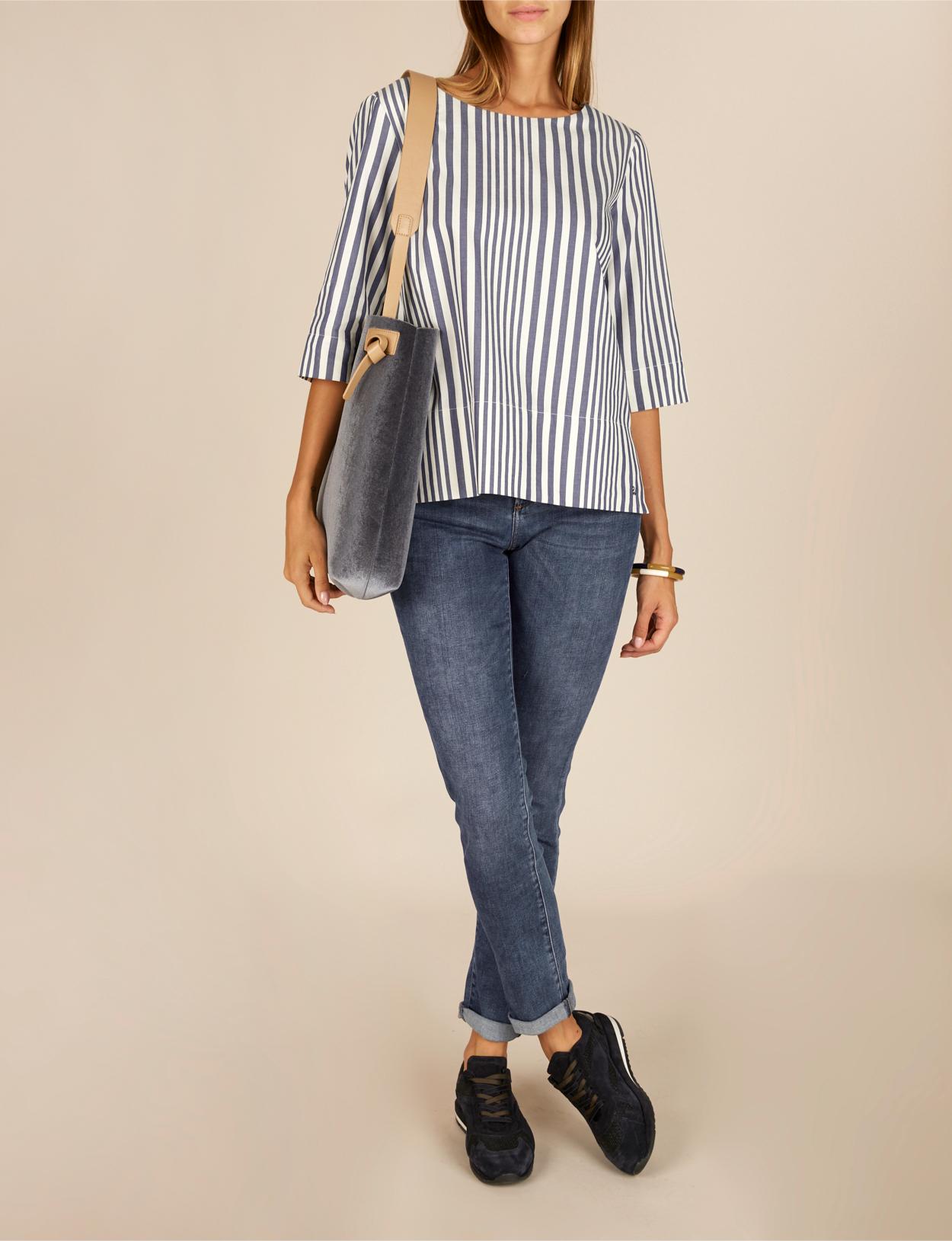 5 Pocket Stone Jeans In Blue - Blauw