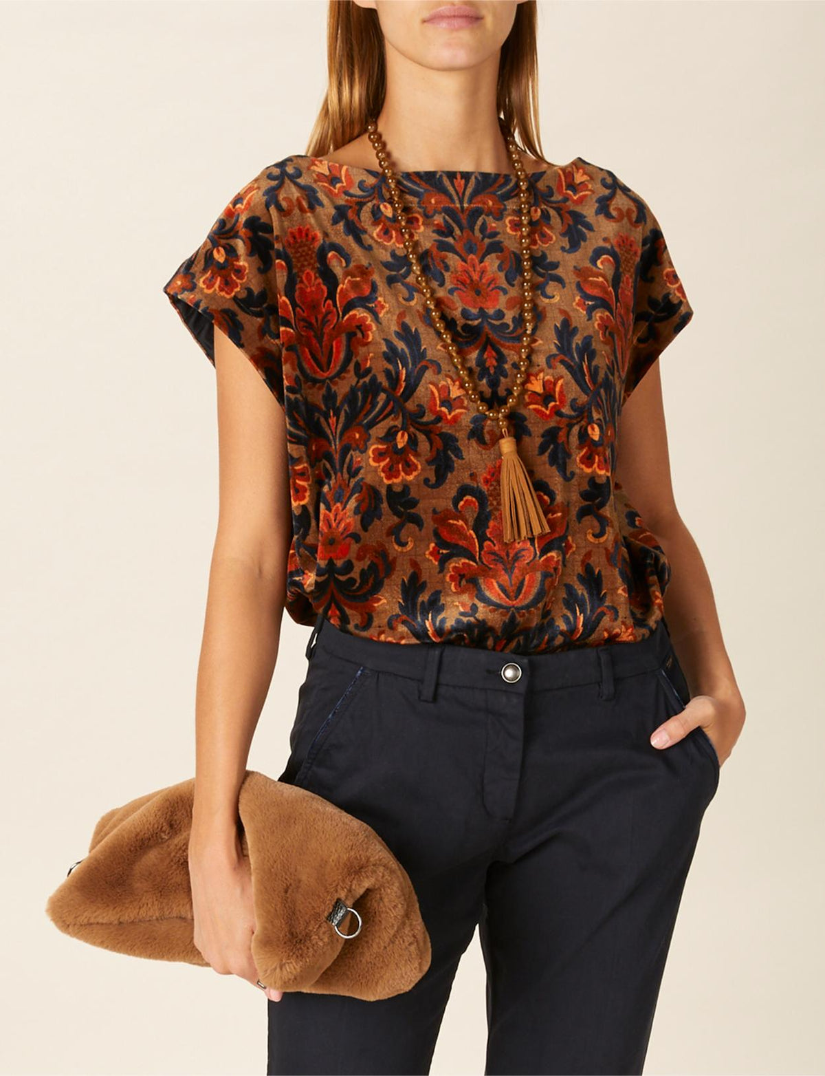 Velvet Feel Shirt In Brown - Bruin