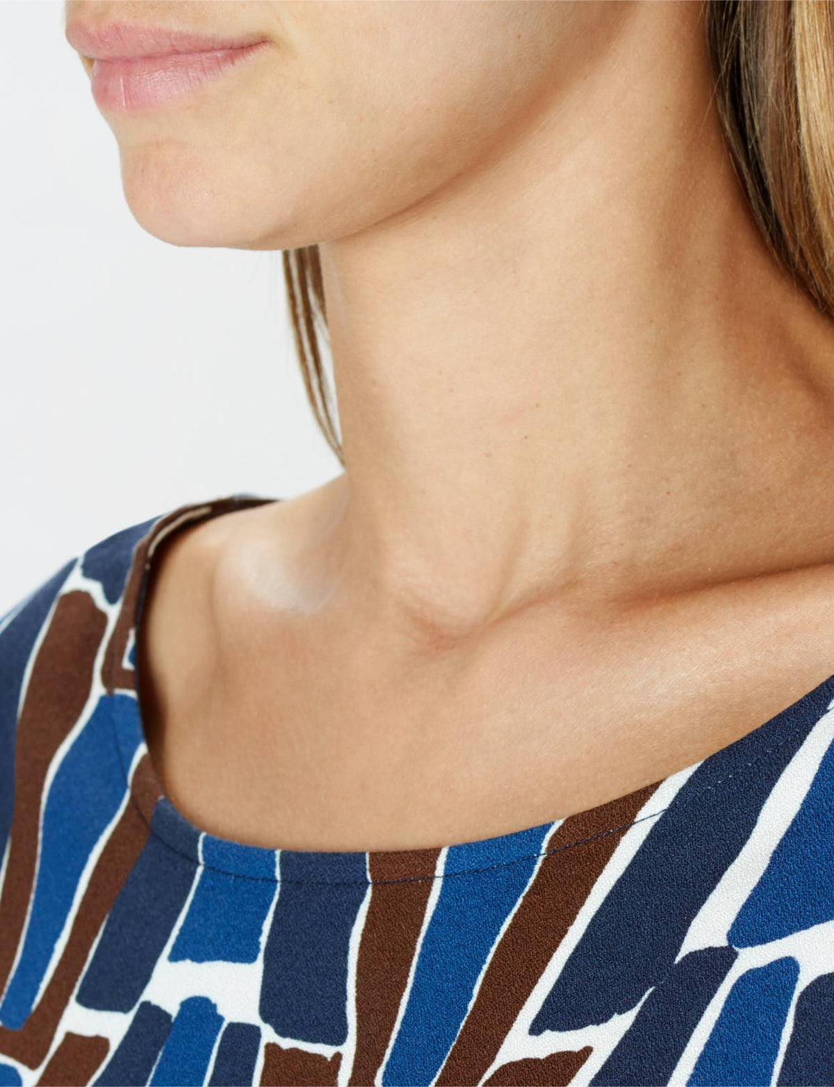 Viscose Balloon Sleeve Shirt In Blue - Blauw