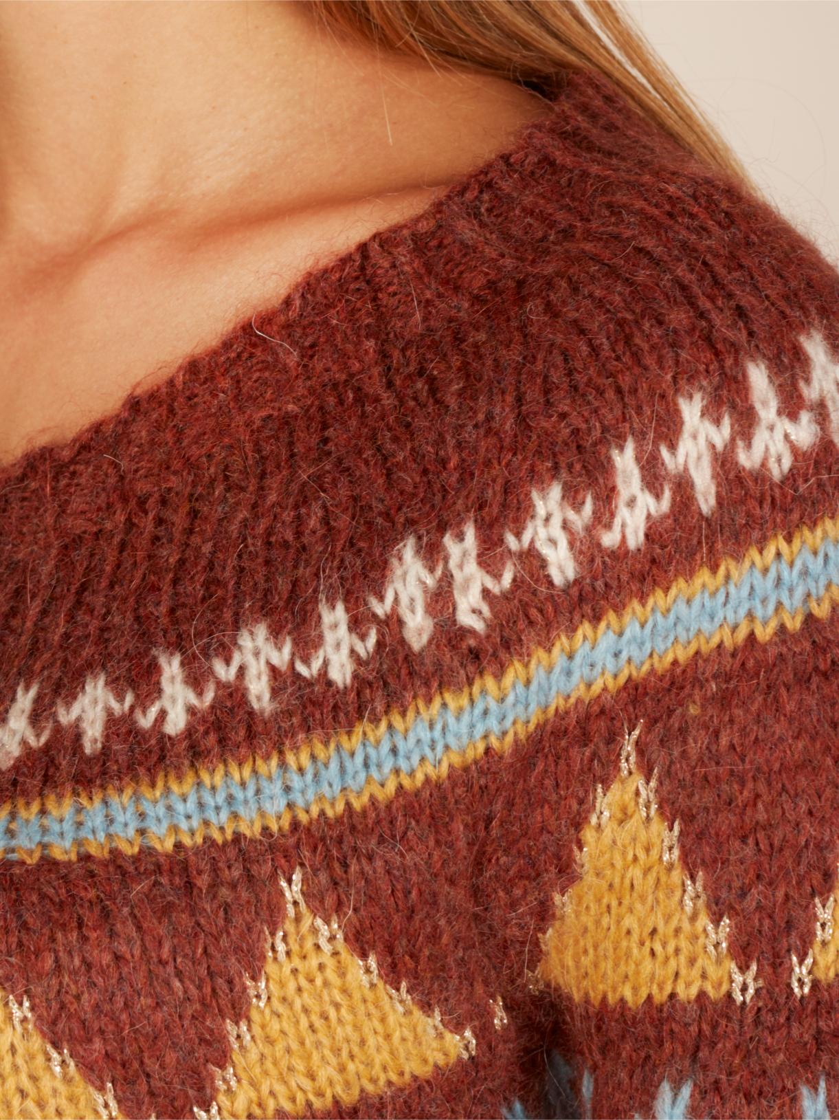 Round Neck Jacquard Pullover In Brown - Marron