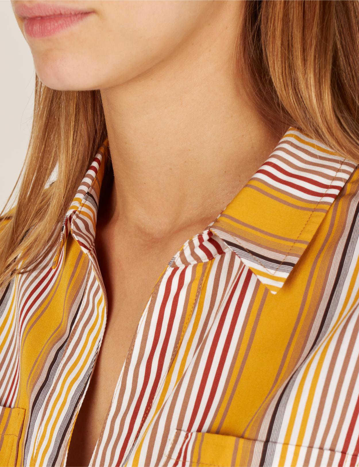Shirt With Chest Pockets In Yellow - Geel