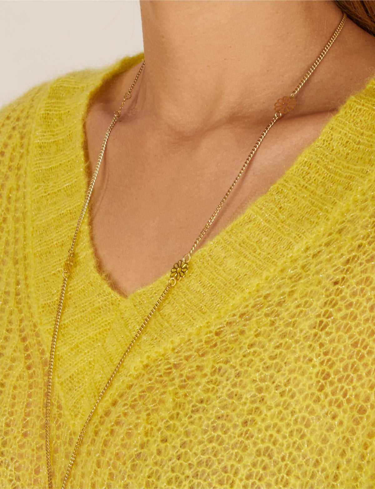 Soft Glitter Pullover In Yellow - Geel