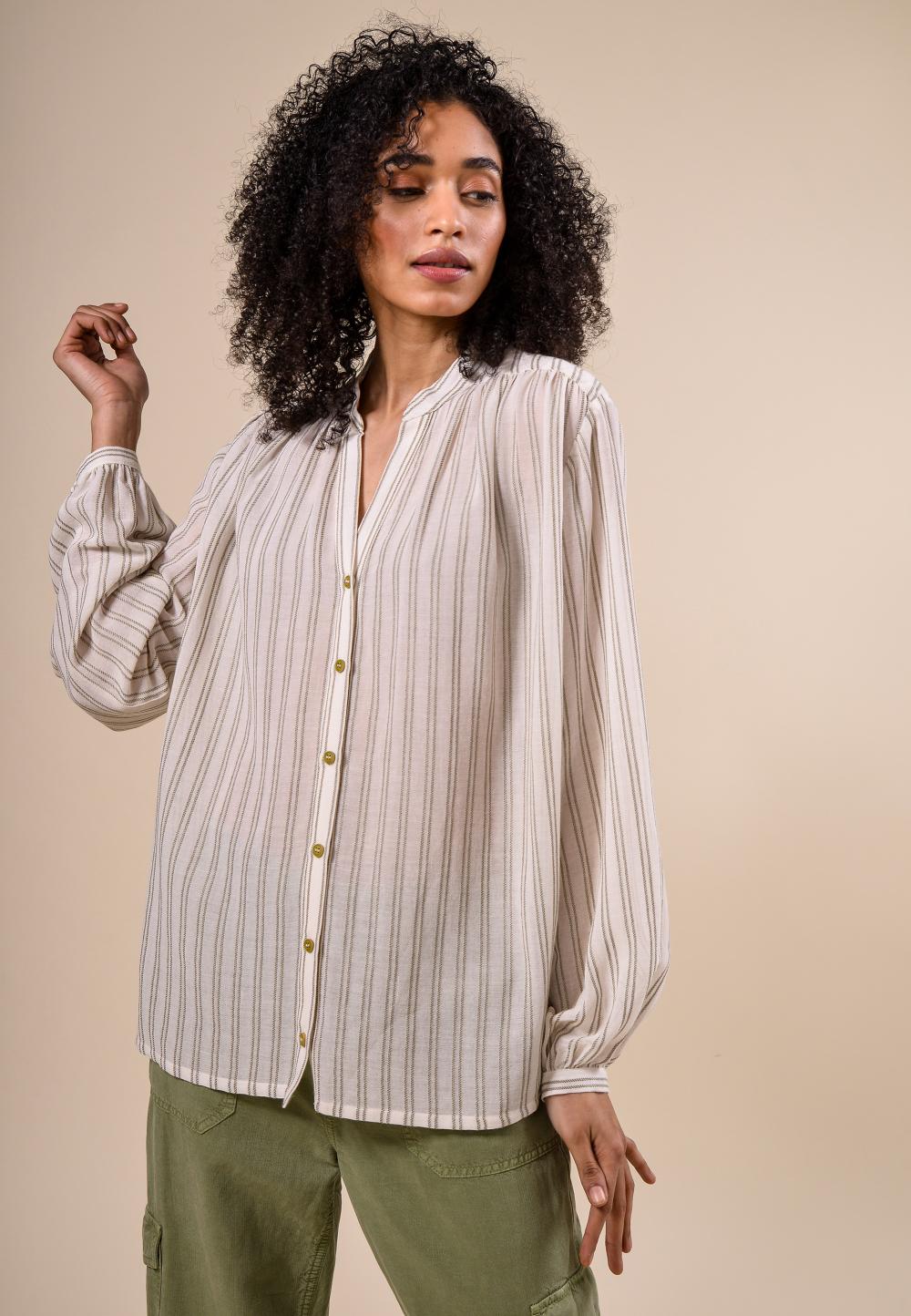 Loose shirt in Green