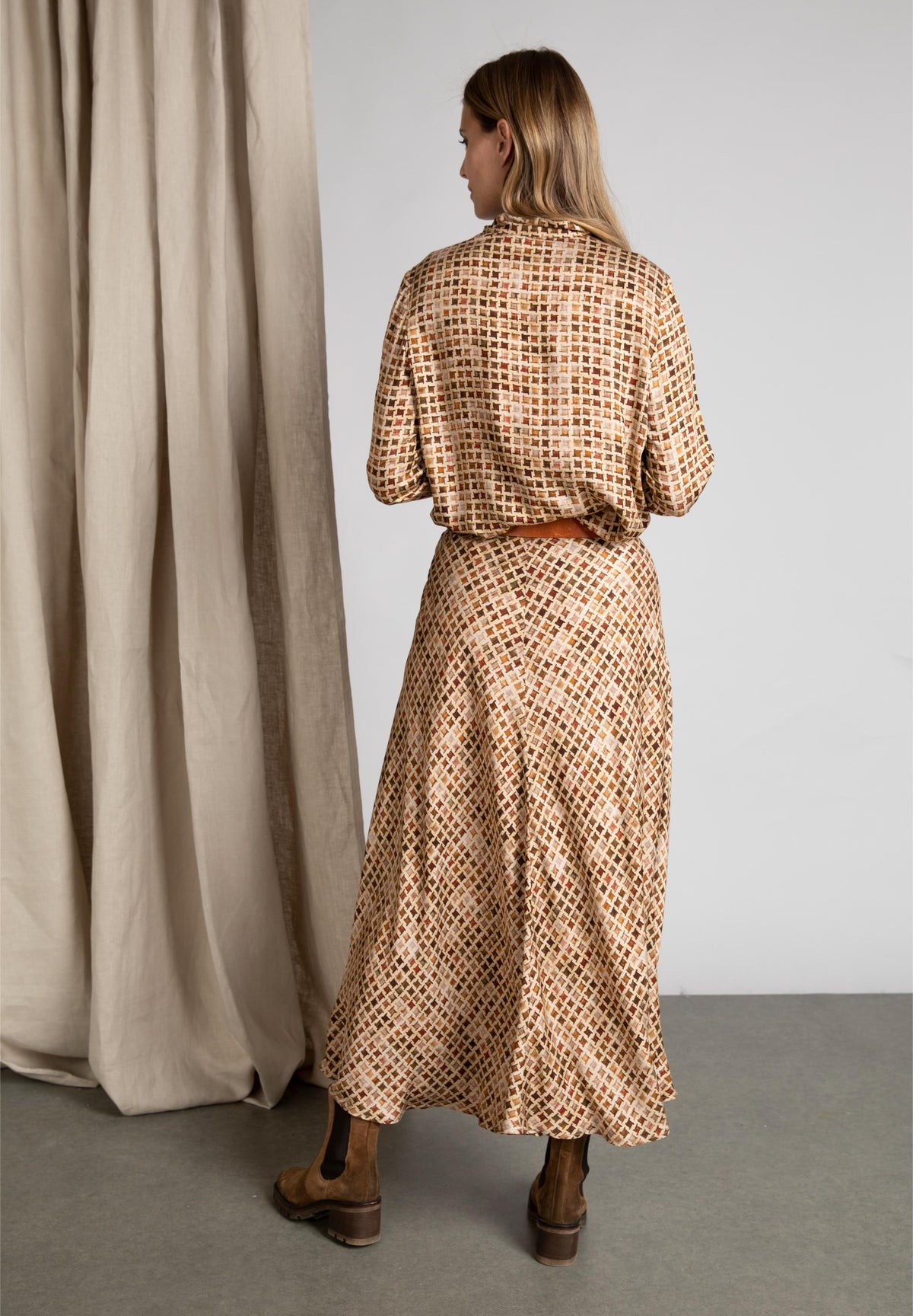 Long A-Line Skirt In Brown - Bruin