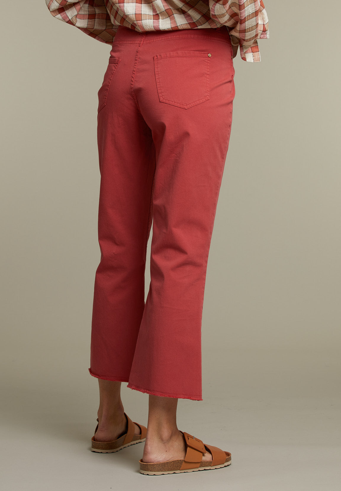 Red Cropped Bootcut Pants - Pink