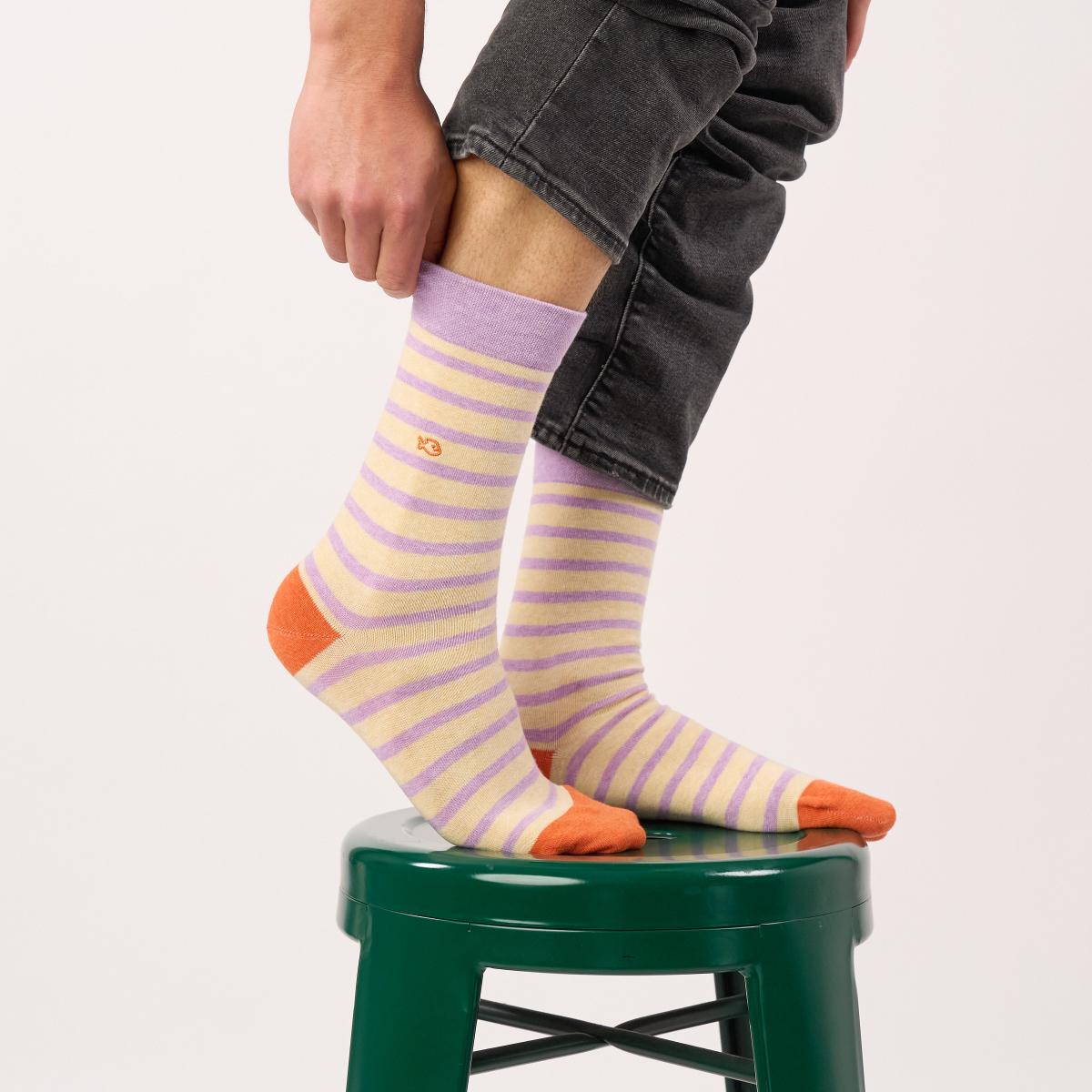 Chaussettes rayées en coton peigné - Beige et violet clair