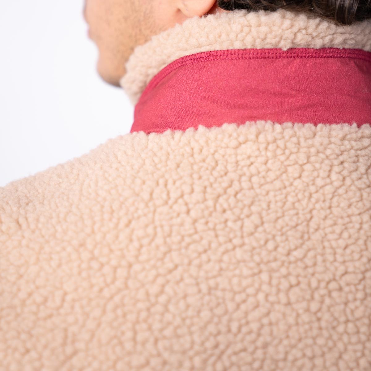 Mouwloze unisex sherpa jas met rits - Naturel en bordeaux - Bruin