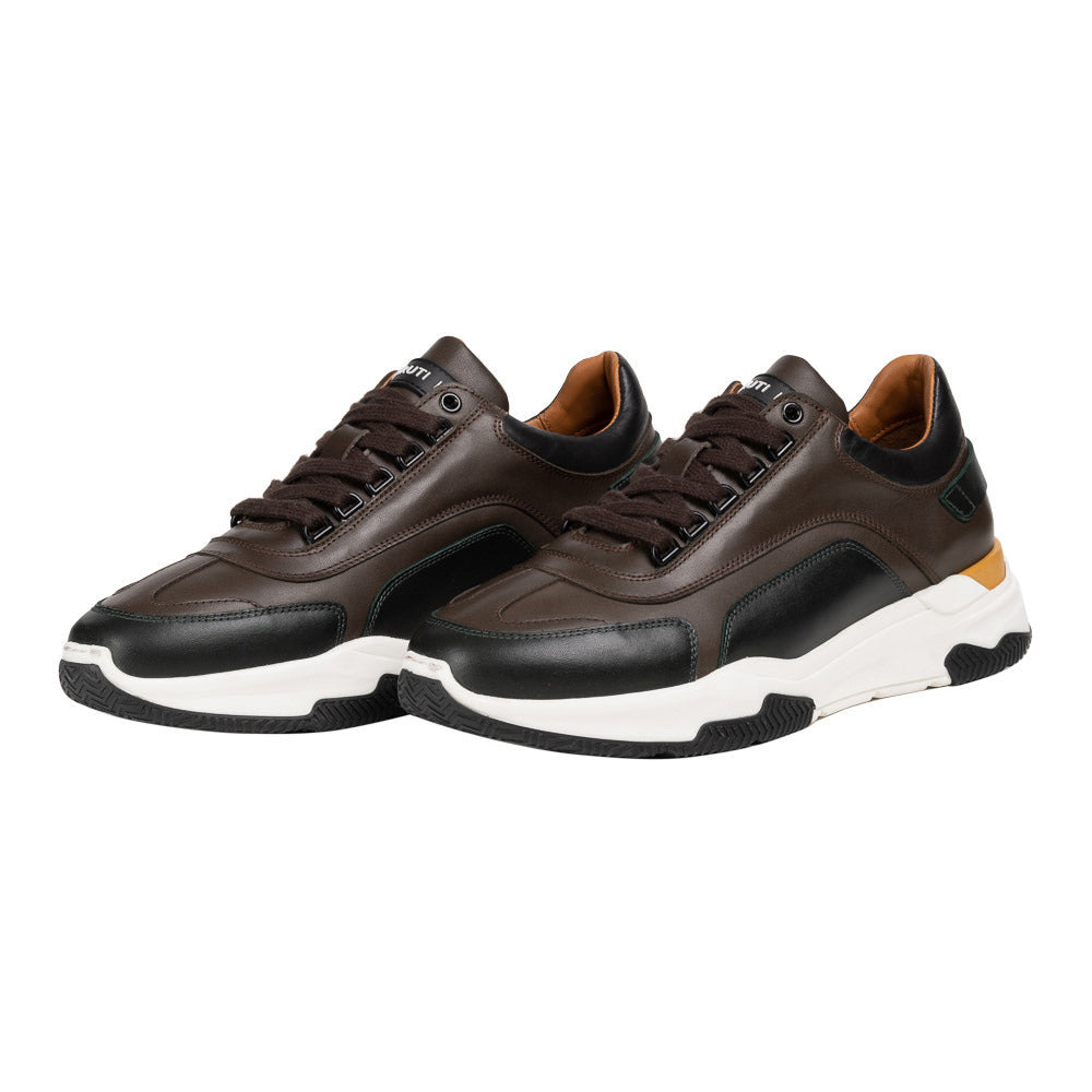 Sneakers - Brown