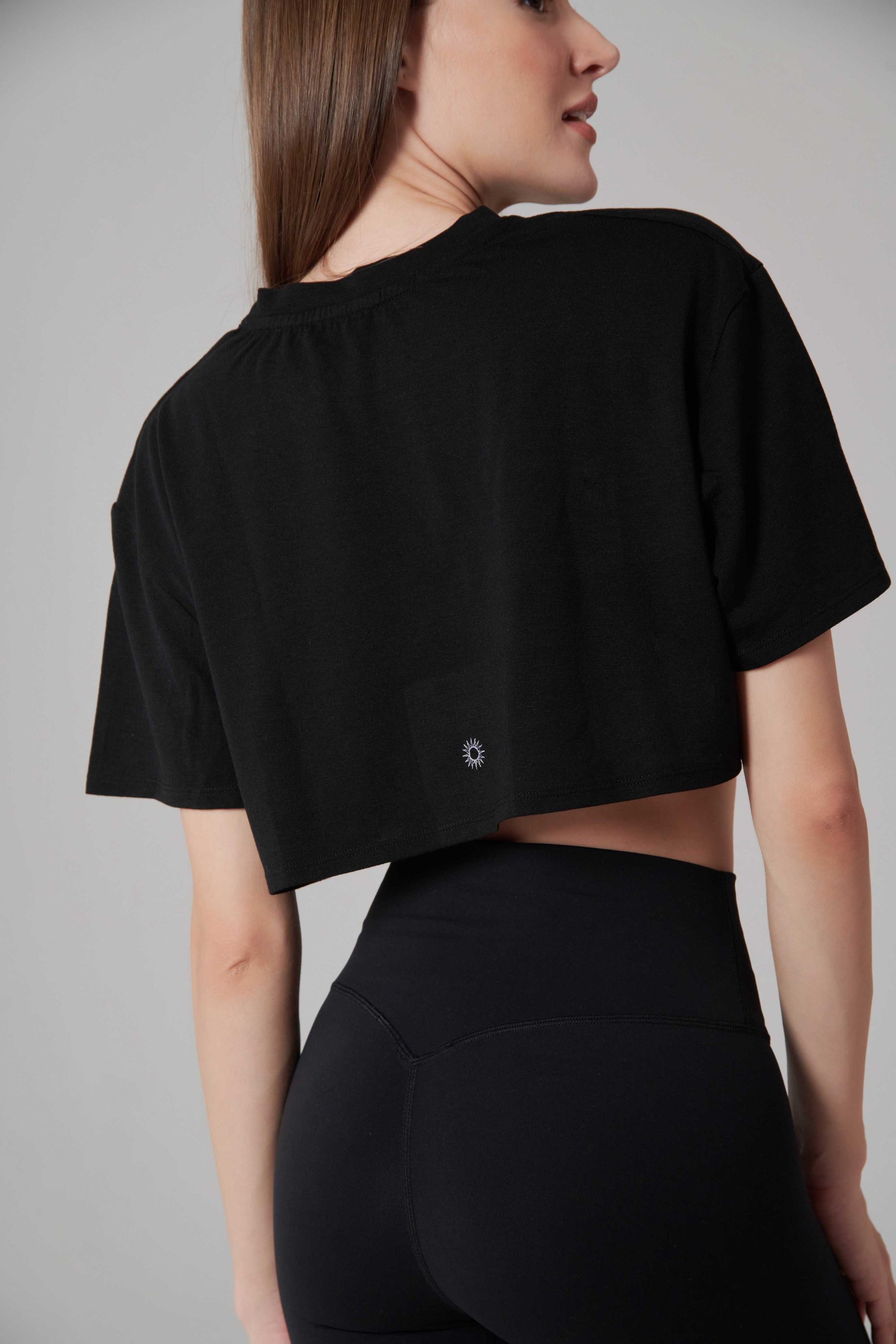 Crop T-Shirt - Zwart
