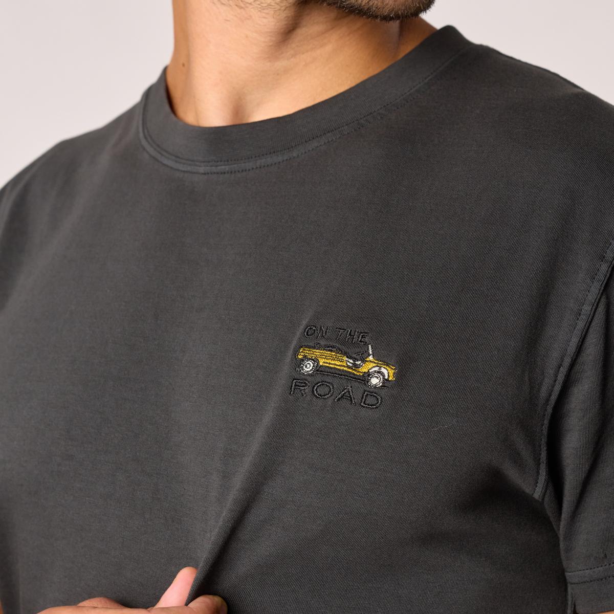 T-shirt van 100% biologisch katoen Roadtrip - Zwart, Mehari-borduursel