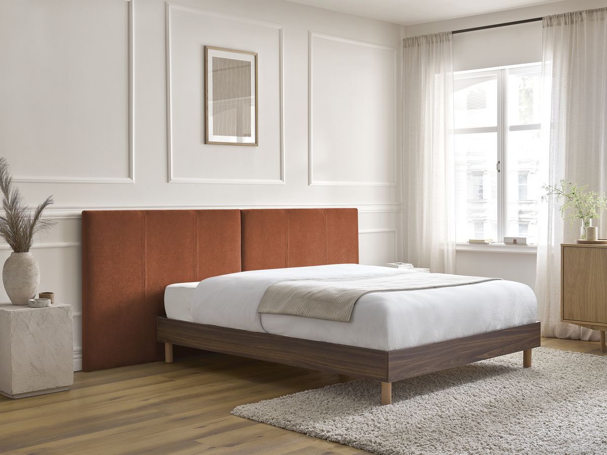 Donkerhouten ALTIRA bed met massieve latten