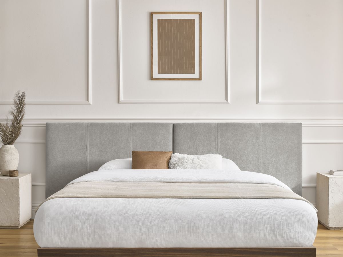 Donkerhouten ALTIRA bed met massieve latten