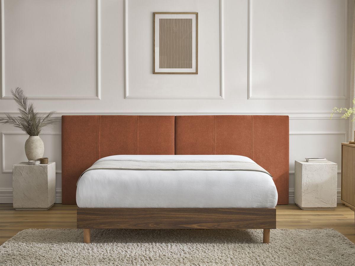 Donkerhouten ALTIRA bed met massieve latten