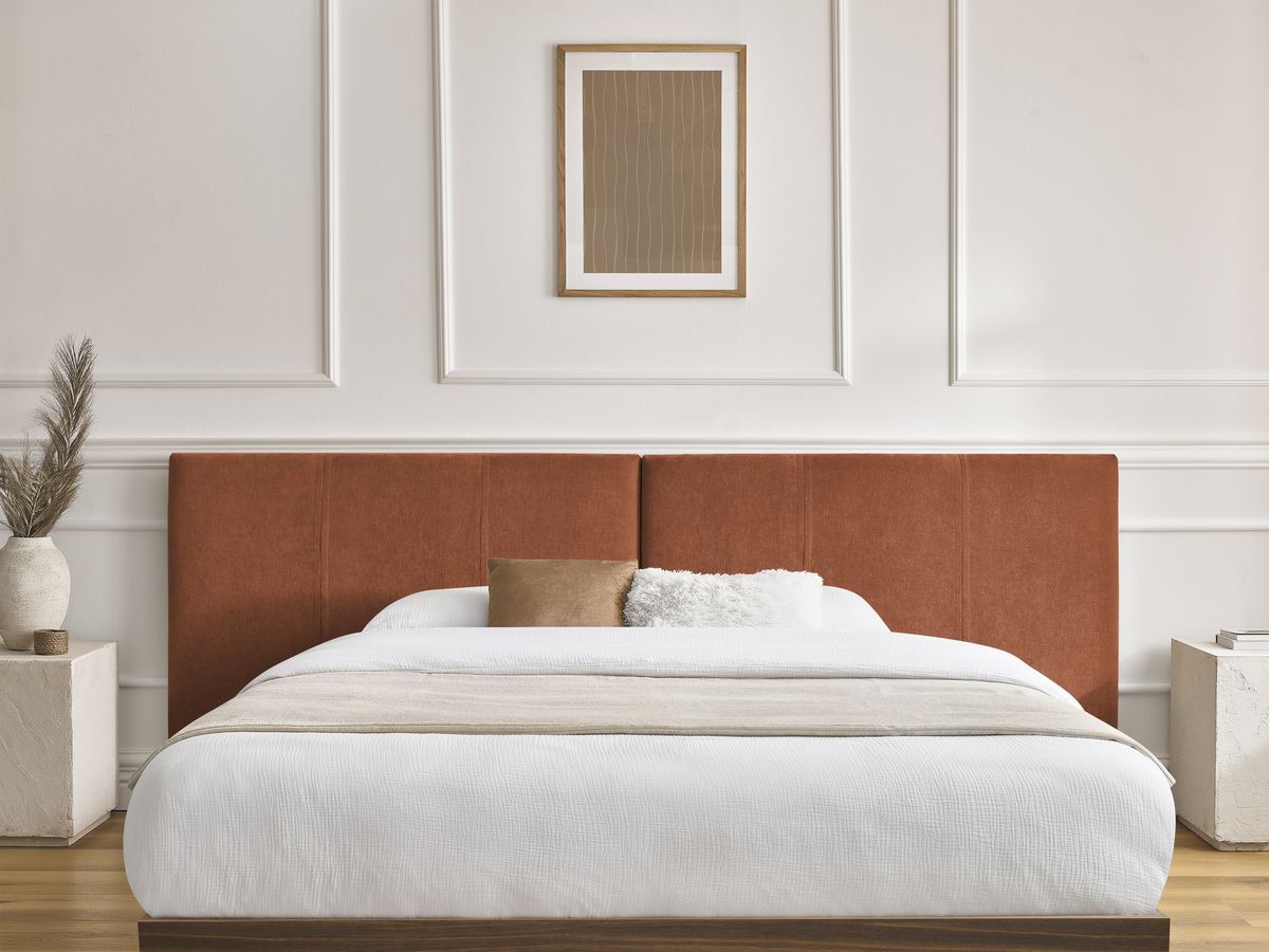 Donkerhouten ALTIRA bed met massieve latten