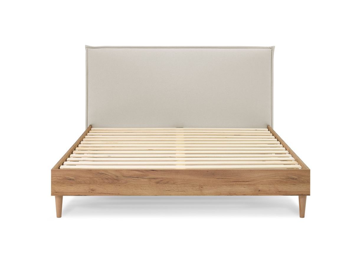 CARA bed met massieve latten en poten van natuurlijk hout