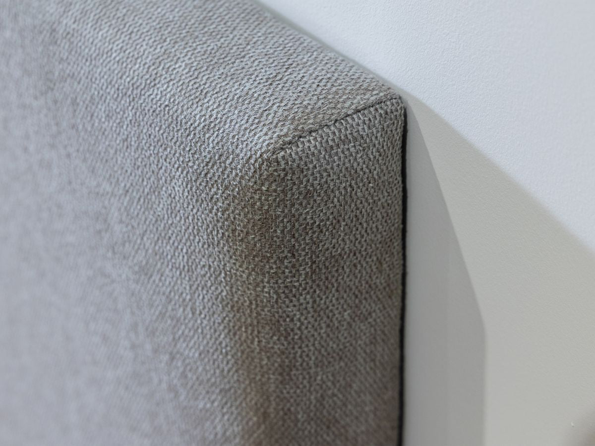 Lit coffre BLANDINE tissu texturé avec tablettes chevets