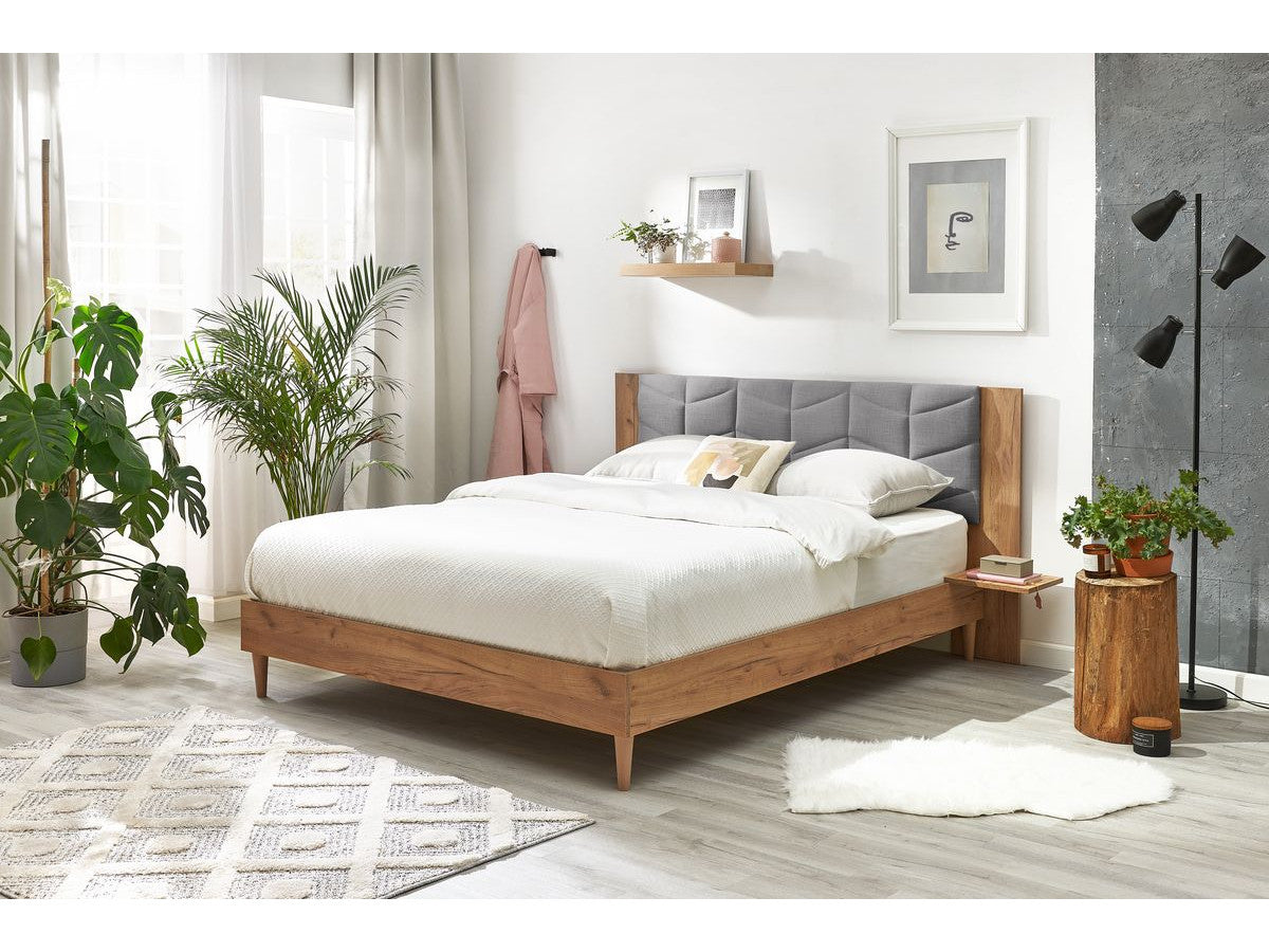 LEONA bed met massieve latten en poten van natuurlijk hout