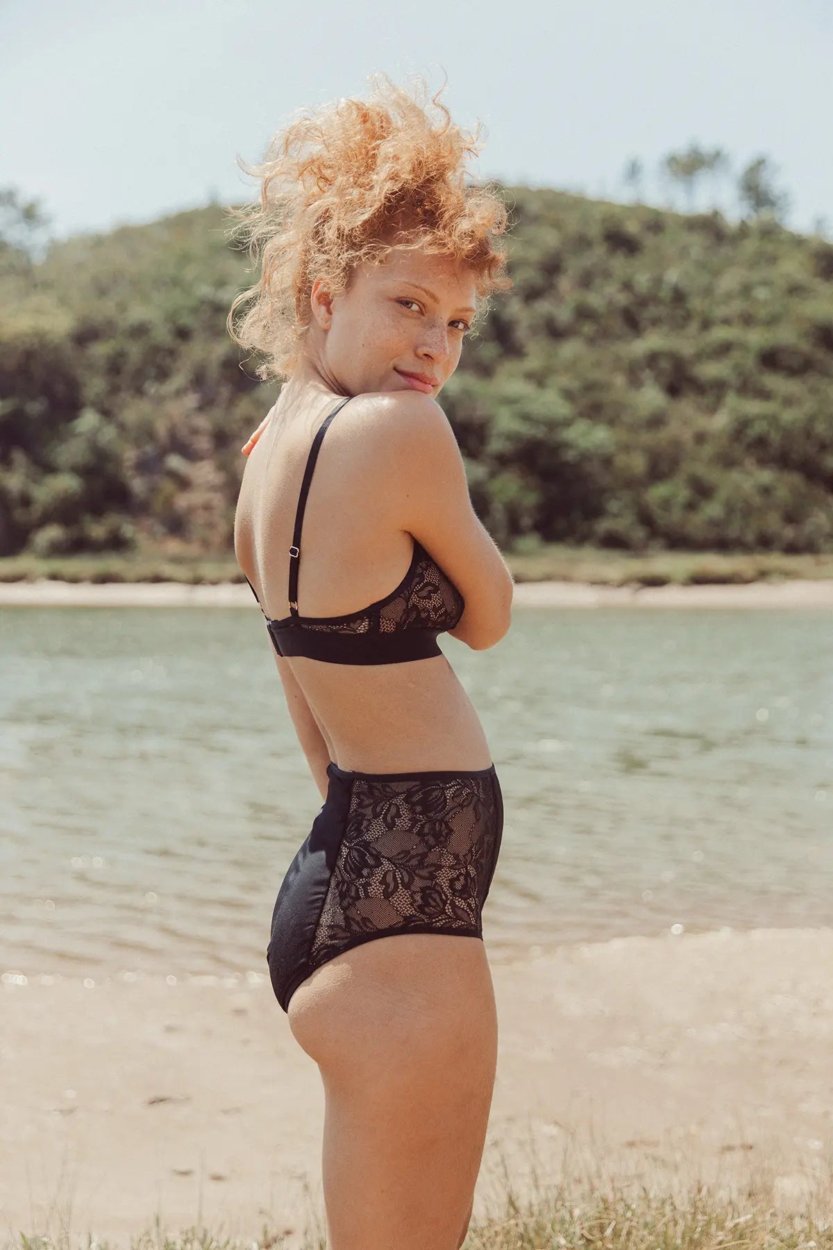 Slip Absolu Rhéa Hoge Taille Bloemen Zwart