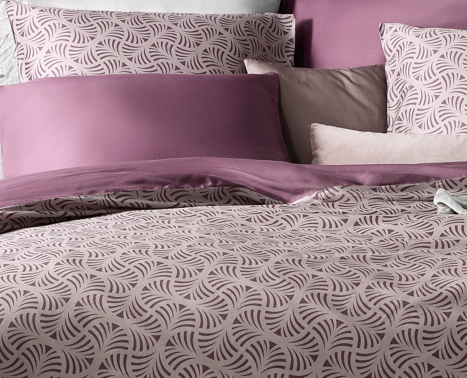 Luxury Collection - Flow Black Plum